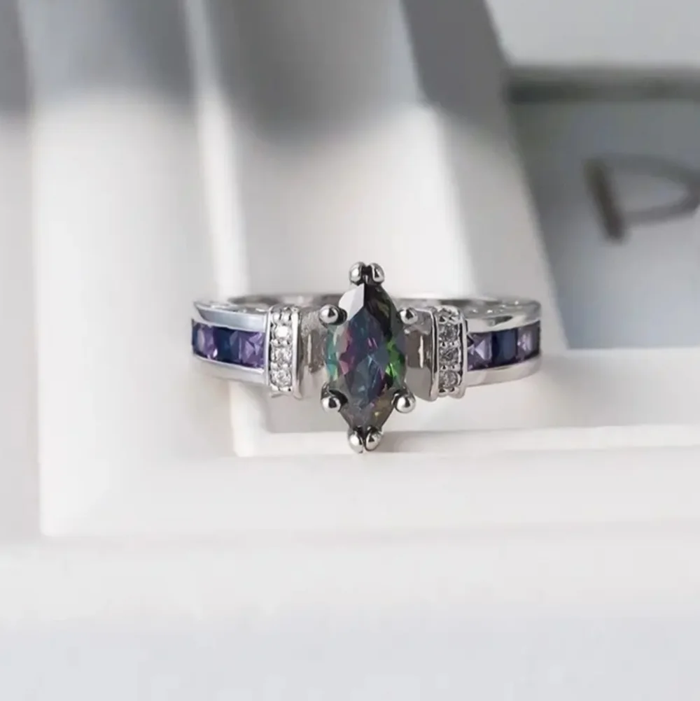 New Fashion Trend Exquisite Colorful Oval Ring For Women